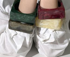 กำไลข้อมือเรซิ่นทำมือ พิมพ์ลายดิจิทัล สีพื้น พรีเมียม เครื่องประดับแฟชั่นสำหรับผู้หญิง TCE 80 กรัม ขายส่ง ส่งออก - Product Image 2