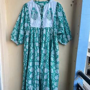 Robe longue décontractée à motif floral en coton brodé, imprimé au bloc, avec pompons, pour femme – Cadeau pour elle - Product Image 1