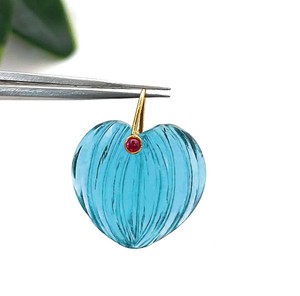 Colgantes de Corazón de Topacio Azul Tallados a Mano, Gemas de Cuarzo, Venta al por Mayor - Product Image 1