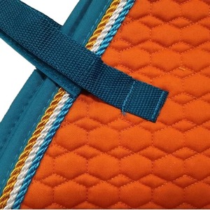 Tapis de selle et couvertures d'équitation personnalisés en tissu polaire, couleurs et logo sur mesure, tapis de selle équestre couleur orange personnalisée - Product Image 5