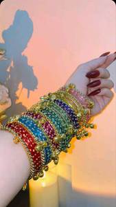 Bracelets en verre tendance pour femmes, bijoux kashmiris très demandés, prix de gros à faible MOQ, ensembles de bracelets en verre disponibles en grande quantité. - Product Image 3
