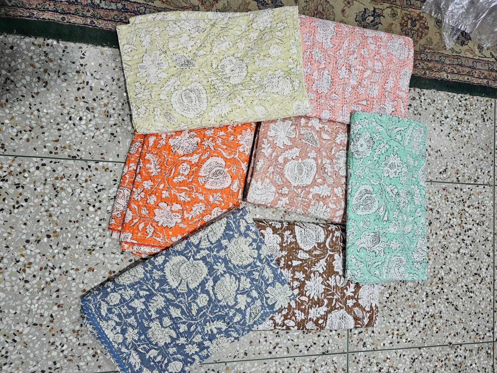 หลาย