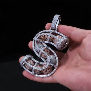 Colgante Hip Hop Personalizado con Moissanita VVS, Joyería Fina de Plata 925, Colgante de Letra Personalizada con Incrustaciones de Diamantes - Product Image 1
