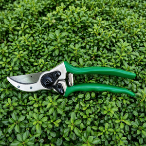 Ciseaux de jardin en acier à haute teneur en carbone 8 1/2" - Sécateur bypass - Product Image 4