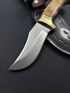 Couteau de chasse et de survie Jexa 4116 en acier inoxydable à lame fixe, bord partiellement dentelé, avec manche en bois d'olivier et étui en cuir - Product Image 5