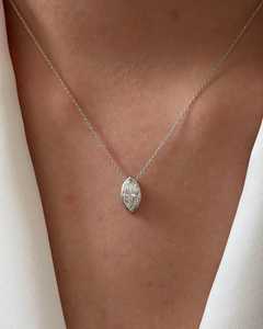 Collier Pendentif en Or Massif 14K 18K avec Diamant de Laboratoire Taille Marquise Sertie Clos, pour Usage Quotidien, Solitaire Minimaliste, Fabrication de Bijoux Fins - Product Image 1