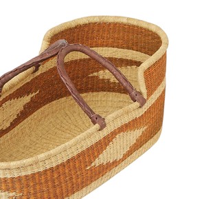 Panier à langer mural haut en jonc de mer, motif moderne aux tons terreux, assorti à un panier à langer pour enfant en rotin et à doubles sangles - Product Image 2