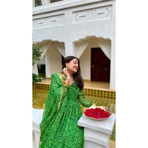 ชุดสูทผ้าชีฟองสีเขียวไซส์ XS ยี่ห้อ Aarya - Product Image 1