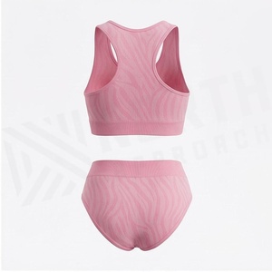 ชุดโยคะ 2 ชิ้น รุ่น North Approach สีชมพู เสื้อชั้นในแบบ Racerback กางเกงเอวสูง ระบายอากาศได้ดี ผลิตจากผ้าสแปนเด็กซ์และโพลีเอสเตอร์ เหมาะสำหรับออกกำลังกาย - Product Image 2