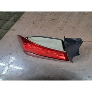 ไฟท้ายซ้ายมือสอง รุ่น 3 ซีรีส์ 4871731 - Product Image 2