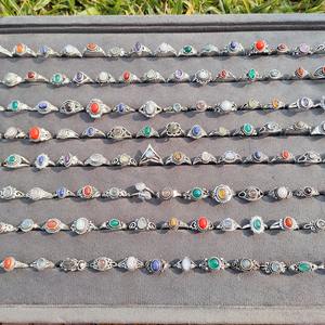 แหวนทองเหลืองประดับพลอยธรรมชาติเพื่อสมดุลพลังงาน การทำสมาธิ และสวมใส่ในชีวิตประจำวัน ราคาสุดคุ้มจากอินเดีย - Product Image 6