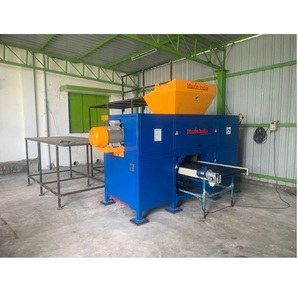 Broyeur de plastique dur à double arbre, capacité de broyage de 500 kg/h, broyeur de plastique industriel d'un fournisseur indien - Product Image 1