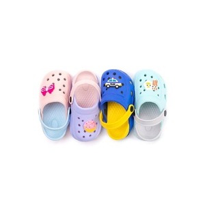 OZKIZ Zapatos de Esponja Antideslizantes Premium Coreanos para Niñas, Punta Abierta, 2-6 Años, Moda de Verano para Playa, Venta al Por Mayor - Product Image 1