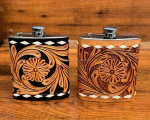 Flacons de hanche en cuir usiné à la main personnalisés les plus récents flacon de hanche en acier inoxydable de 7oz avec couvercle en cuir de vachette véritable - Product Image 6