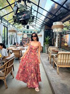 เดรสยาวผู้หญิงคุณภาพสูง ลายดอกไม้ คอวีไขว้ แขนกุด ชุดลำลองฤดูร้อน ราคาสุดคุ้ม - Product Image 2