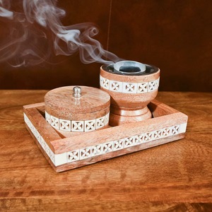 Ensemble brûleur d'encens Bakhoor en bois avec boîte de rangement, plateau à charbon en métal, support d'aromathérapie fait main pour la maison - Product Image 1