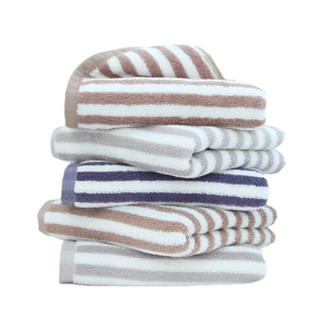 Toalla a Rayas Duradera con Material de Primera Calidad, Toalla a Rayas con Tacto Suave, Excelente Absorción y Elegante Diseño a Rayas - Product Image 5