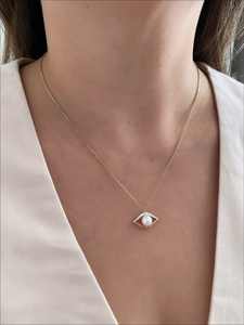 Collier élégant en or massif 18 carats avec pendentif en forme d'œil et accents de diamants de laboratoire pour femme, bijoux fins, OEM/vente en gros - Product Image 4