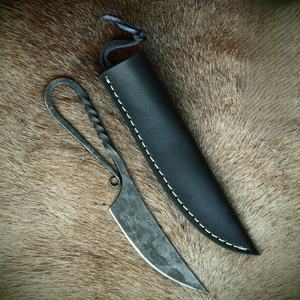 Couteau médiéval de haute qualité, forgé à la main en acier à haute teneur en carbone, style antique, couteau utilitaire médiéval à lame pleine, avec étui en cuir - Product Image 6