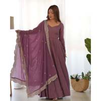 Robe Anarkali de mariage blanche modeste NKB avec dupatta et pallu, taille XS, magnifique robe pour les fêtes et les occasions spéciales