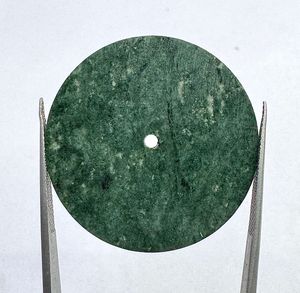 Cadran de montre rond en marbre vert 34,5 mm x 0,9 mm, face en pierres précieuses pour montres de luxe personnalisées - Product Image 4