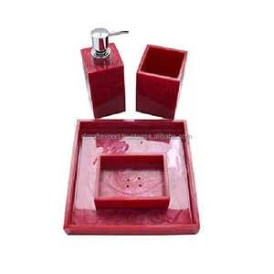 Premium personnalisé nouvelle résine hôtel support de lavage à la main distributeur de savon ensemble de salle de bain Made India RF Crafts ensemble de salle de bain exclusif - Product Image 3