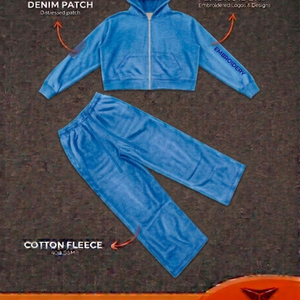 TEENS TREND INDUSTRY Conjuntos Deportivos de Forro Polar de Algodón de Alta Calidad, Ecológicos, de Secado Rápido y Resistentes al Viento, 400 GSM, con Logos Bordados y Pedrería - Product Image 5