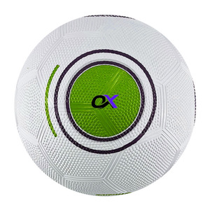 ลูกฟุตบอลคุณภาพสูงจากอ็อกซ์วา อินดัสทรีส์ สำหรับเล่นในร่มและกลางแจ้ง - Product Image 3