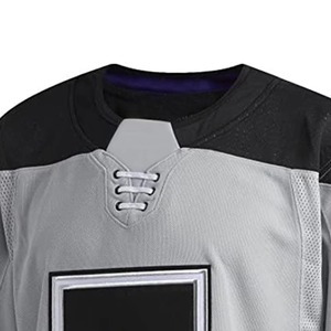 Maillot de hockey sur glace personnalisé gris et noir à rayures, manches longues, à lacets, anti-humidité, vêtements pour hommes adultes - Product Image 3