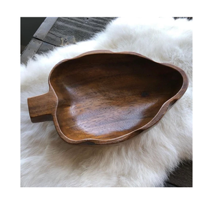 Bol en bois naturel brun 100% naturel en forme de feuille pour une décoration de cuisine écologique, utilisation sur table à manger, à prix compétitif - Product Image 1