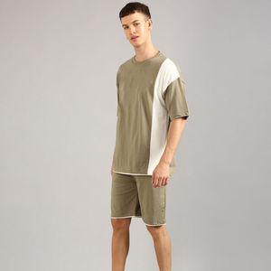 Produit en promotion : Ensemble T-shirt à manches courtes et short pour homme / Ensemble deux pièces en coton pour homme pour le jogging été 2026 - Product Image 4