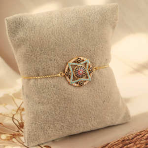 Bracelet à breloques étoile avec pierres de Zircon colorées Bracelet de conception de Mandala réglable avec chaîne coulissante - Product Image 2