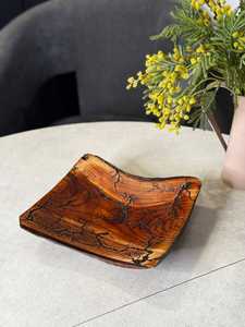 Plato rústico de madera de olivo con borde natural, hecho a mano, platos de madera de olivo duraderos, vajilla rústica para servir papas fritas, frutas, dulces y más. - Product Image 6