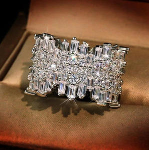 Anillo de Boda de Lujo con Moissanita Corte Esmeralda, Plata de Ley con Baño de Rodio, Estilo Hip Hop, para Mujer y Unisex, Regalo de Aniversario - Product Image 2