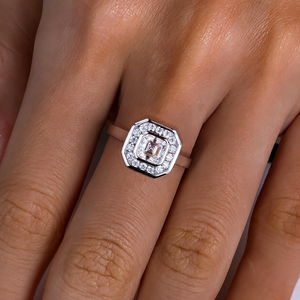 Bague de fiançailles pour femme en argent sterling 925 avec sertissage clos et taille Asscher, bijou de mariage en moissanite - Product Image 4