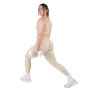 Leggings sin costuras de tiro medio para mujer, de alta elasticidad, color trigo, para yoga, entrenamiento, gimnasio, fitness, con control de abdomen, pantalones deportivos para uso diario. - Product Image 4