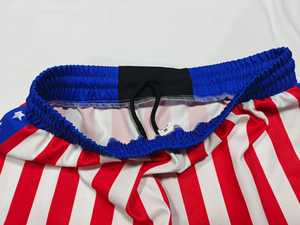Shorts de Muay Thai professionnels avec une coupe athlétique flexible, tissu doux et coutures durables, conçus pour les hommes, OEM. - Product Image 2