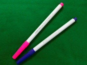 Stylo de marquage pour broderie effaçable à l'eau HC0056, garantie de qualité, bleu, soluble dans l'eau, plastique pour vêtements et quilting - Product Image 1
