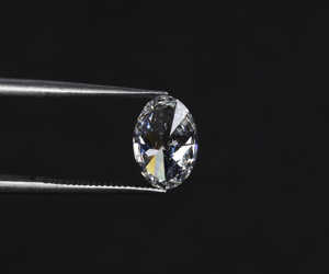 OM GEMS Diamantes Cultivados en Laboratorio con Corte Ovalado, Certificados por IGI, 1.01 Quilates, Color E, Claridad VVS-VS, para Joyería - Product Image 3