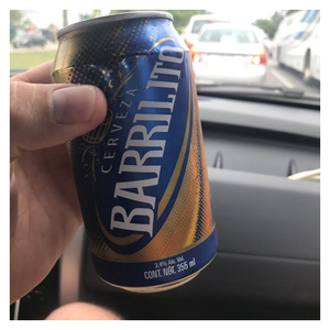 Cerveza Barrilito Auténtica, Lager de Alta Calidad con Rico Sabor y Acabado Cremoso - Product Image 1