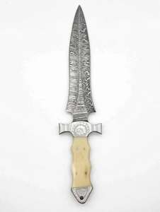 Outil artisanal en acier à profil symétrique, à motifs, avec manche en os gravé, pièce de présentation exécutive - Product Image 3
