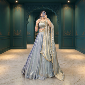 ชุดเลเฮนกาโชลีสำหรับงานแต่งงานและงานเทศกาล งานปักลายสวยงามสำหรับเจ้าสาว ขายดี มีจำหน่ายสำหรับส่งออก - Product Image 1