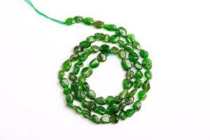 Cuentas de diopsido natural genuino, pepitas verdes sueltas para la fabricación de joyas, pulseras y collares. - Product Image 2