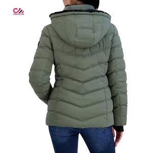 เสื้อแจ็คเก็ตบอมเบอร์สำหรับผู้หญิง CARE MASTER รุ่นกันหนาว บุด้วยใยโพลีเอสเตอร์ คอตั้ง ปิดด้วยซิป สีพื้น - Product Image 2