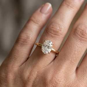 Bijoux fins de luxe, or jaune 9 carats, certificat IGI, diamant de laboratoire 1,5 ct, coupe ovale, bague de fiançailles solitaire, bague de mariage - Product Image 5