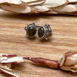 Anillo de Plata con Diseño Tribal Vintage para Mujer, Joyería para Bodas y Fiestas, Acabado en Plata Oxidada, Diseño de Labradorita, Venta al Por Mayor - Product Image 2