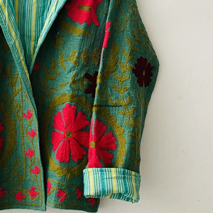 Chaqueta de algodón Suzani hecha a mano en India, chaqueta corta bordada a mano, abrigo unisex, chaqueta corta Suzani hecha a mano - Product Image 5
