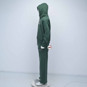 Ensemble de survêtement unisexe vert en coton de haute qualité avec capuche, manches longues, coupe décontractée, idéal pour l'automne, avec logo imprimé sur le devant, pour hommes - Product Image 3