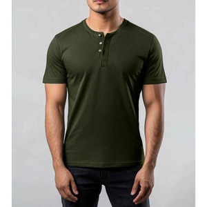 เสื้อยืดแขนสั้นผู้ชายสีเขียวมะกอก ทรงปกติ คอกลม สไตล์ลำลอง ผ้าเจอร์ซีย์คอตตอน 100% สีพื้น ระบายอากาศได้ดี น้ำหนัก 220 กรัม - Product Image 1