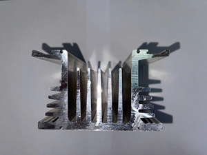 Perfil de Disipador de Calor de Aluminio Extruido Personalizado VNTECH GLOBAL OEM AL6063-T5 para Refrigeración de LED e Inversores - Product Image 5